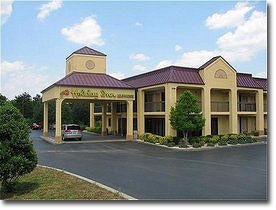 Holiday Inn Express Hotel & Suites - Clinton (I-75 Ext 122 Hwy 61)